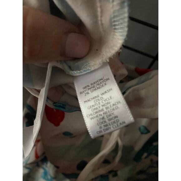 Loft Rayon Floral Skirt | Size 2 - Picture 7 of 8